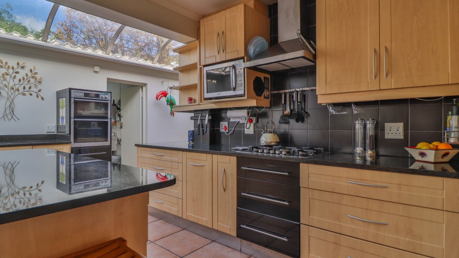 3 Bedroom Property for Sale in Pinelands Western Cape
